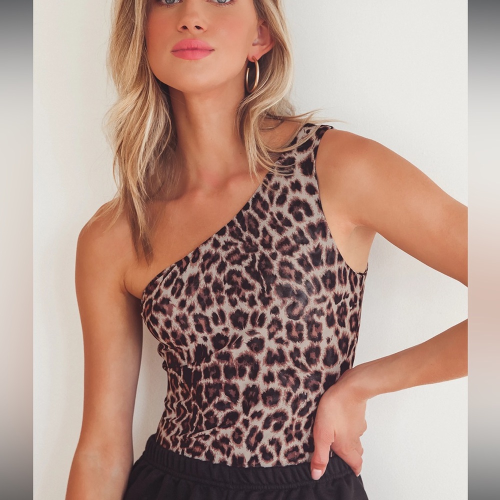 Leopard Print One-Shoulder Top